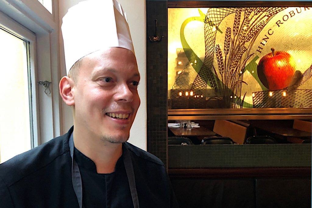 nils-idevall-pa-restaurang-grodan-bakar-med-eureba-1024x683