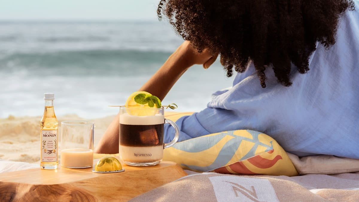 Nespresso och Alessandra Ambrosio lanserar iskaffe med inspiration av ...