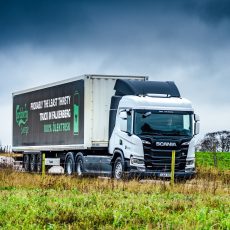 Nu rullar Carlsberg Sveriges första elektrifierade lagertransporter