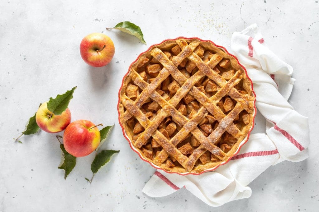 Apple pie. Traditional american apple pie with fresh apples and cinnamon