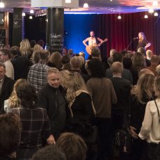 Imponerande samling rocklegender scenen på Clarion Hotel Örebro.