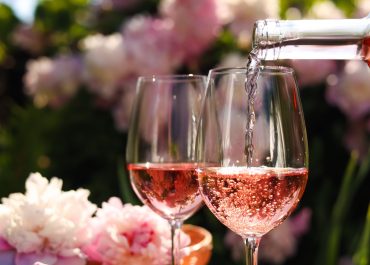 Dags för rosévin – smak av sommar i varje sipp!