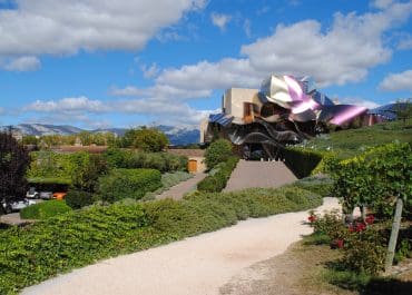 Marqués de Riscal tar bort det ikoniska guldnätet från sin Reserva som en del av sin hållbarhetsstrategi