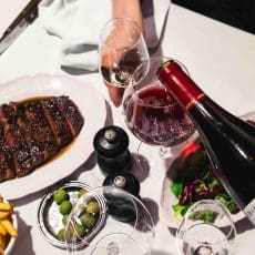 Här vill vi ta sommarens drinkar på en av Stockholms bästa uteserveringar